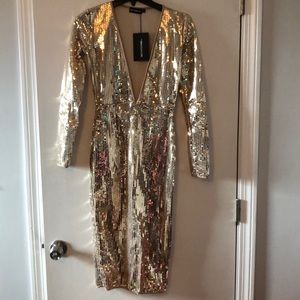 Long sleeve gold sequin dress size 6